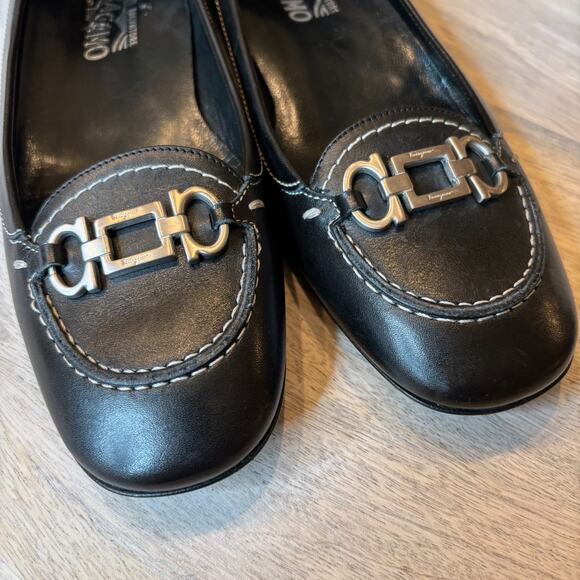 Salvatore Ferragamo Black Leather Gancini Loafers 7.5 B Italy Stitch Flats - Picture 6 of 11